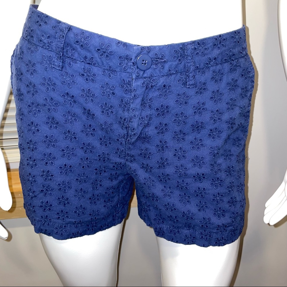 Blue size 4 faded glory shorts.